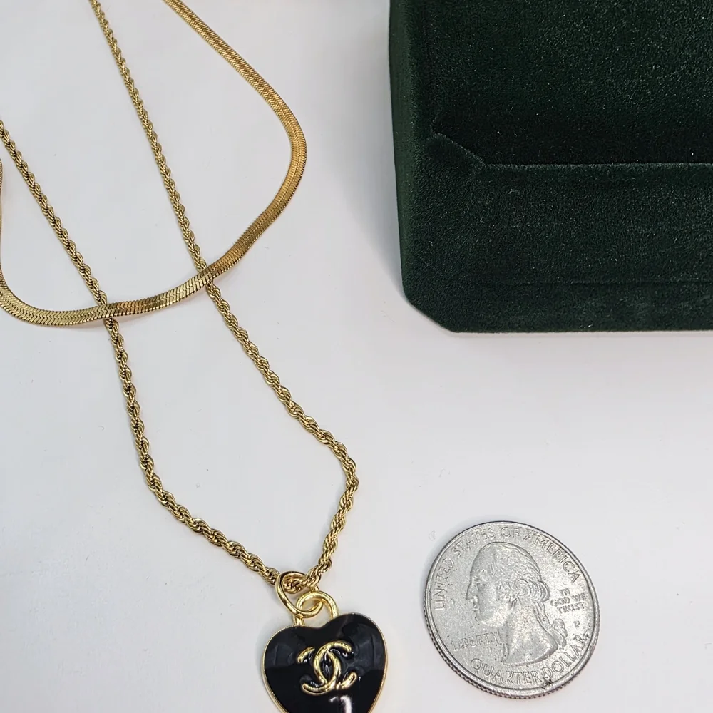 CHANEL Gold and Black Heart Necklace - Picture 3 of 5